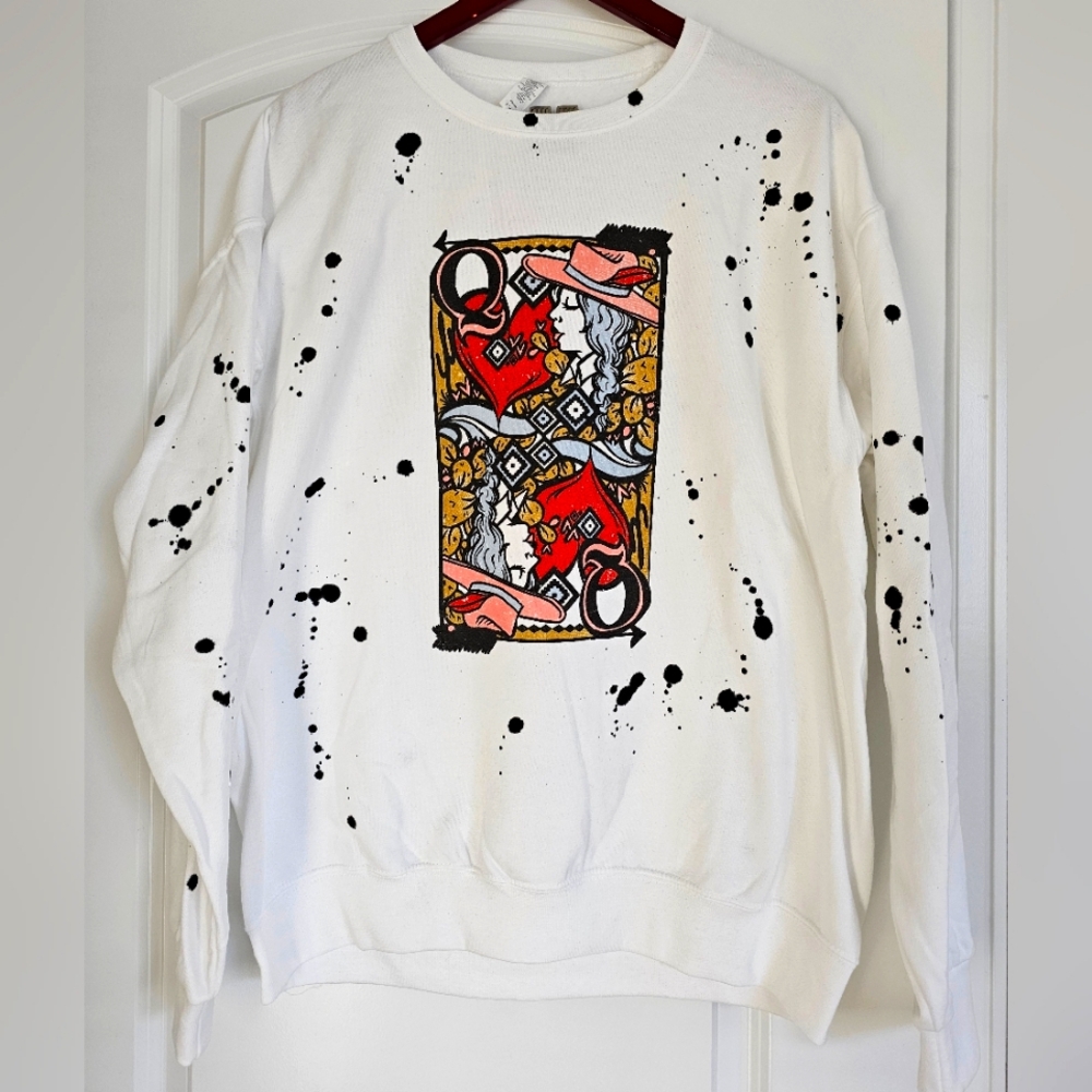 Boutique sweat shirt, Queen of Hearts, Size large